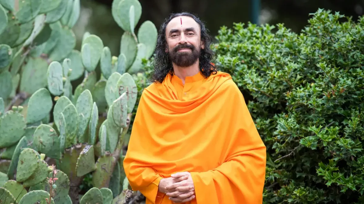 Swami Mukundananda